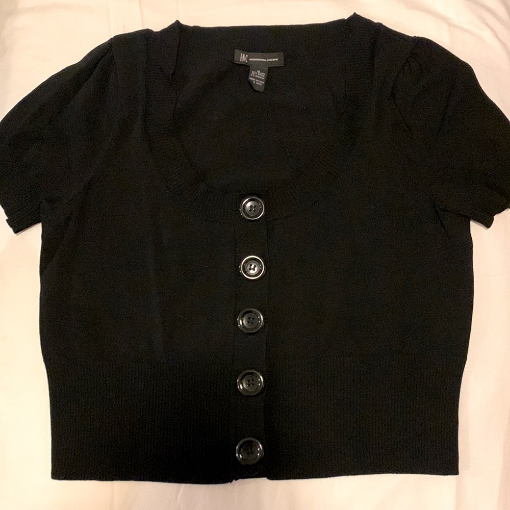Women’s button down short sleeve crop cardigan